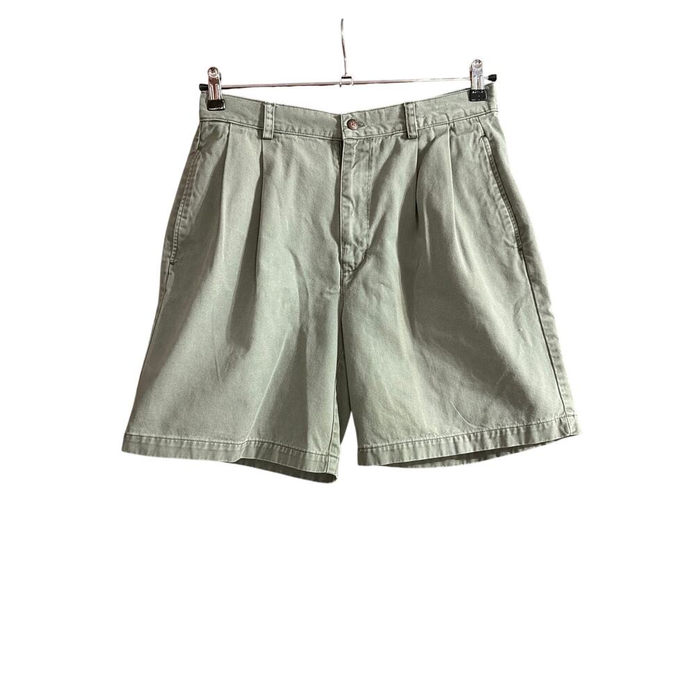 IZOD Men's Shorts Casual Khaki 7 3/4" Inseam Green w/ Gray Tint Size 32